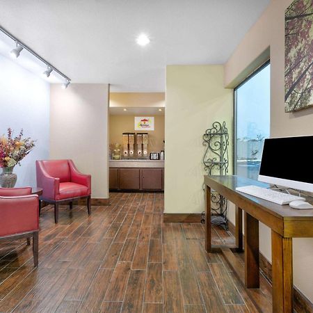Super 8 By Wyndham New Braunfels I-35 Hotel Bagian luar foto