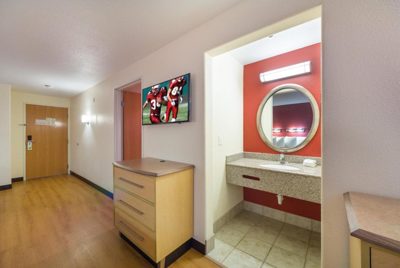 Super 8 By Wyndham New Braunfels I-35 Hotel Bagian luar foto