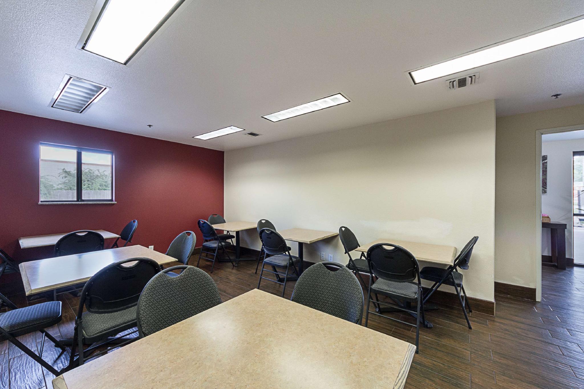Super 8 By Wyndham New Braunfels I-35 Hotel Bagian luar foto