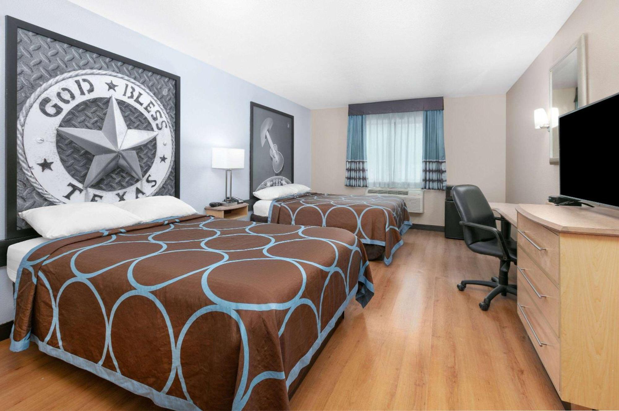 Super 8 By Wyndham New Braunfels I-35 Hotel Bagian luar foto