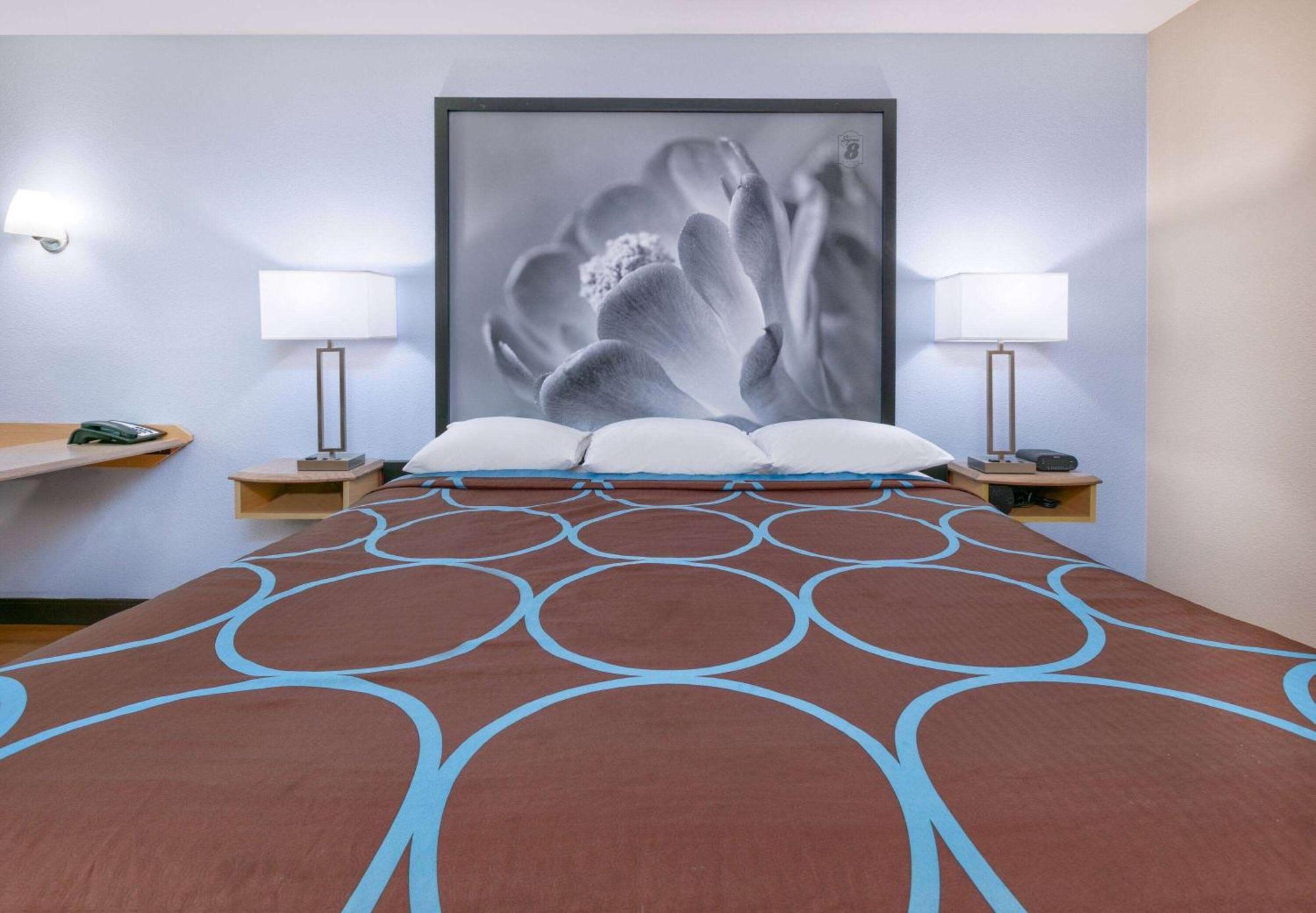 Super 8 By Wyndham New Braunfels I-35 Hotel Bagian luar foto
