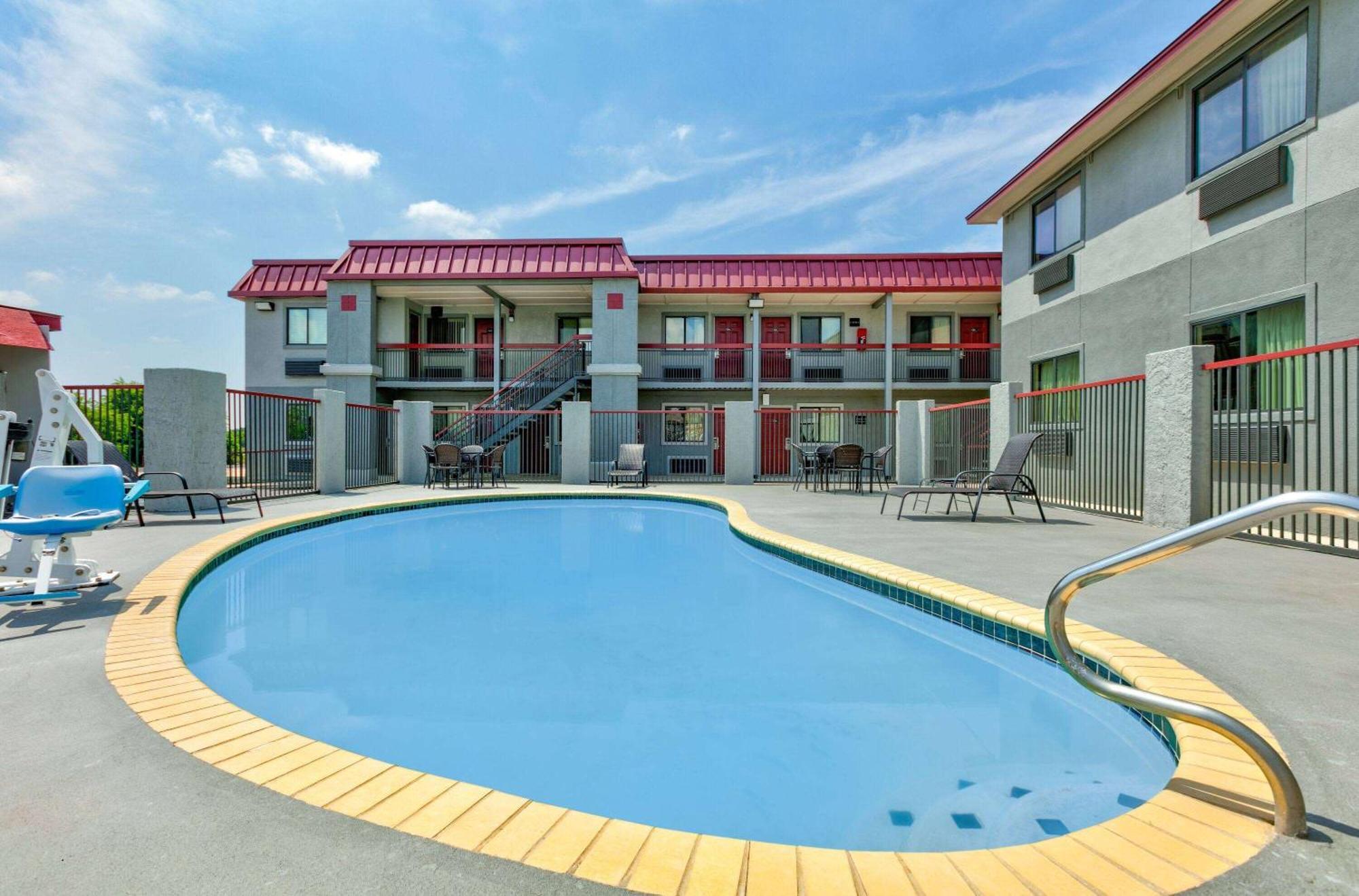 Super 8 By Wyndham New Braunfels I-35 Hotel Bagian luar foto